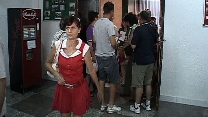 DEFINITIVAT 2014. Aproape 10.000 de cadre didactice susţin astăzi examenul de DEFINITIVAT 