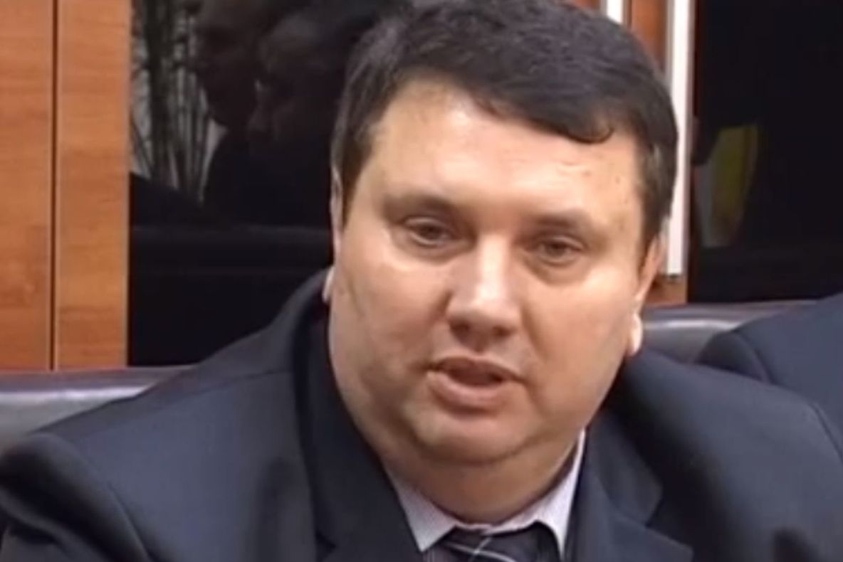 Fostul preşedinte la Consiliului Judeţean Mehedinţi ADRIAN DUICU RĂMÂNE ÎN AREST 