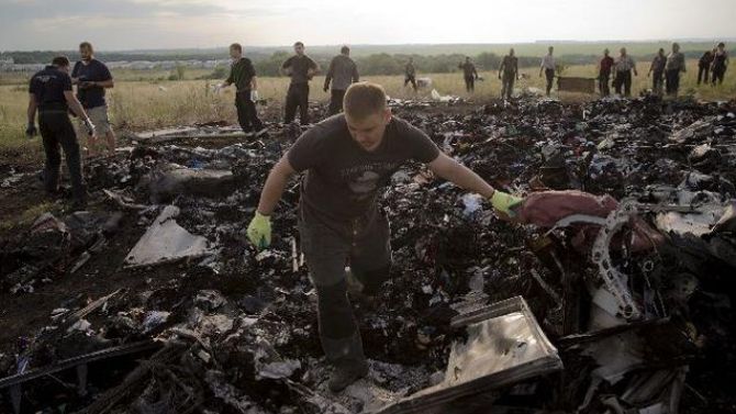 DECIZIE în cazul AVIONULUI DOBORÂT ÎN UCRAINA. Anunţul făcut de autoritățile malaeziene 