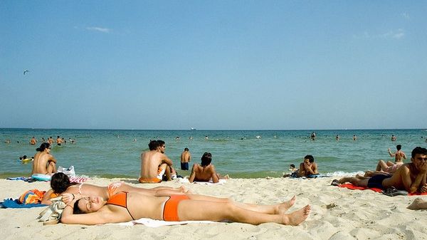 Min. Sănătăţii bulgar: Monitorizările nu constată înrăutăţirea calităţii apelor pentru îmbăiere