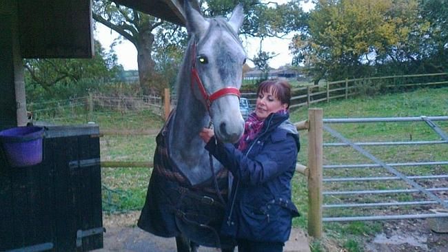 ALARMANT. O femeie a MURIT după ce câinele ei i-a LINS mâna