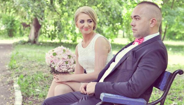 DRAMA CUMPLITĂ, după un accident rutier. Soţia NU ŞTIE că soţul e mort: "Ea îl strigă: Dragoş!"