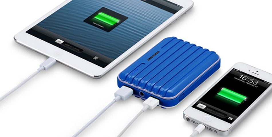 Cum îţi încarci telefonul când nu ai o priză la îndemână