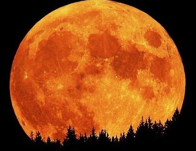 Atenție la SUPER-LUNĂ! Ce efecte poate avea asupra oamenilor