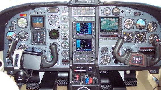 Un AVION de pasageri A LUAT FOC la aterizarea pe aeroport