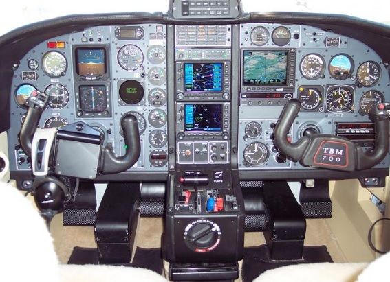 AVION PRĂBUŞIT în Franţa: doi morţi