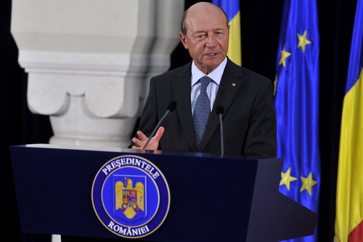 RĂZBOI între Palate. Antonescu: Ponta să demisioneze dacă a denunțat pactul cu Băsescu