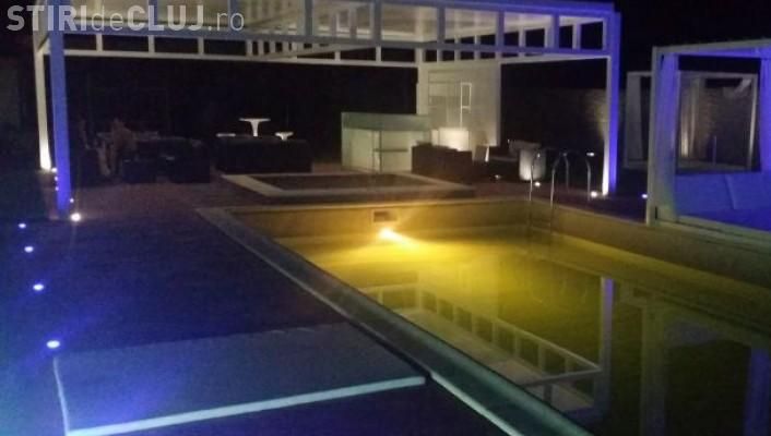 Un club de swingeri i-a pus pe jar pe clujeni: "Fac sex şi în grădină"