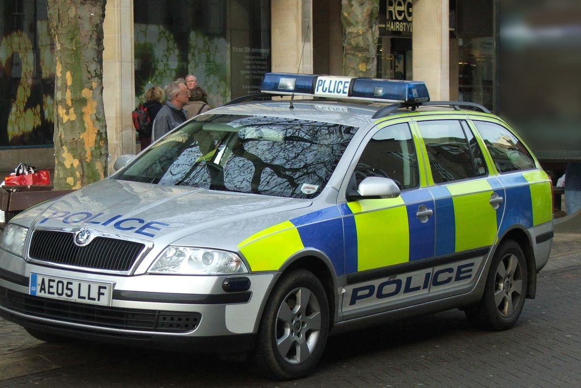 Opt persoane, inclusiv români, au fost salvate de la sclavie într-o fermă din Marea Britanie