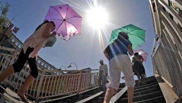 ROMÂNIA SE TOPEŞTE. ANM a emis o informare de CANICULĂ. Când scăpăm de 37 grade