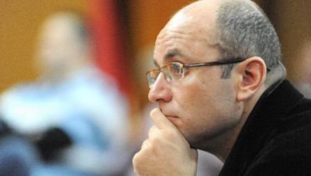 GUŞĂ: Partidele politice, extrem de CARIATE. Barca lui Ponta,atât de găurită încât îi va da insomnii