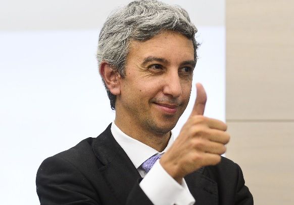 PORTRET DE CANDIDAT: Dan Diaconescu, din tomberon la Cotroceni 