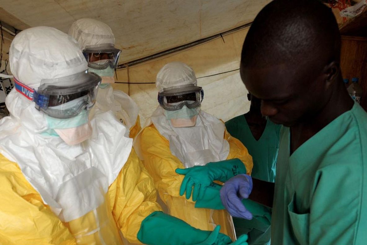 OMS: Ebola a făcut 120 de morți în rândul personalului medical 