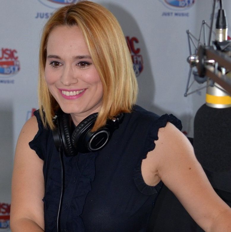 VIDEO FORMIDABIL - Ce a făcut ANDREEA ESCA în direct, la Ştiri. Nu credeai că o vei vedea aşa