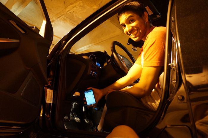 FIXD. Cum îţi controlezi maşina prin telefon! 