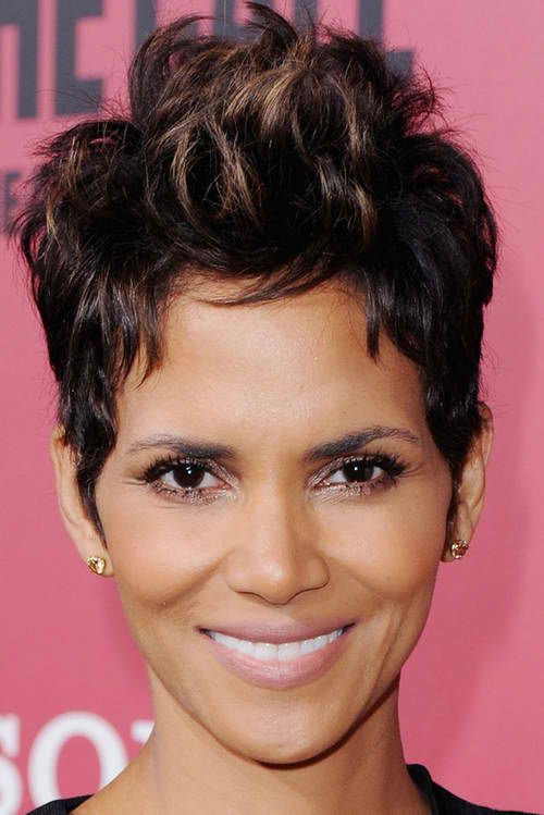 Cum arată fermecătoarea Halle Berry fără machiaj