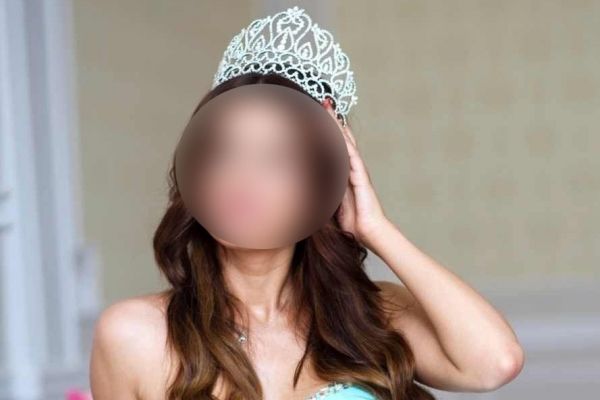 Ea e RUSOAICA care a câştigat titlul de MRS. WORLD 2014: are 28 de ani şi trei copii