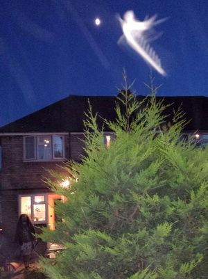 Dovada existenţei îngerilor? Imagine incredibilă pe cerul Londrei