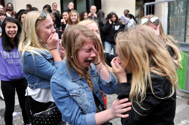 DOLIU. A murit basistul unei TRUPE LEGENDARE