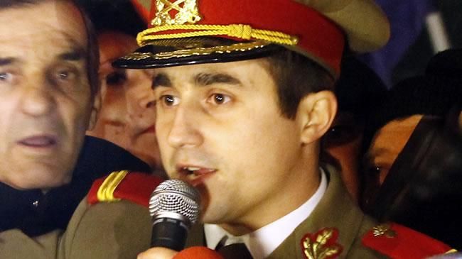 Locotenentul EROU care A PROTESTAT ÎN UNIFORMĂ, ÎNVINGĂTOR în lupta cu statul 