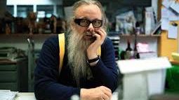 Povestea fabuloasă a MILIONARULUI care a trăit cu 500 de dolari pe lună: "Banii ne fac inegali"