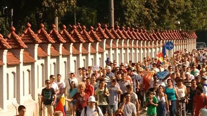 TEROARE la mitingul Antenei 3. Mai mulți jurnaliști au fost agresați. Jandarmii nu au făcut nimic