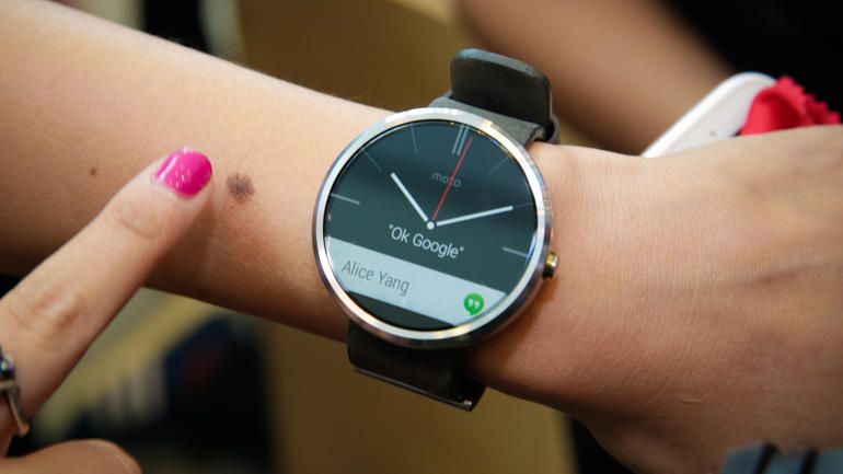 Spectaculosul ceas Moto 360, dezvăluit din greşeală! Vezi ce preţ va avea 