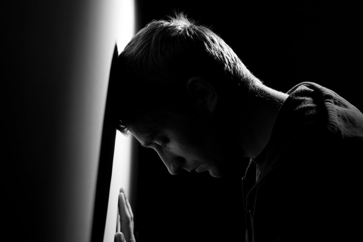 TESTUL care îţi spune dacă eşti PREDISPUS la SINUCIDERE