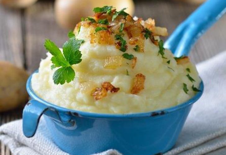 Opt paşi simpli pentru un PIURE de cartofi PERFECT