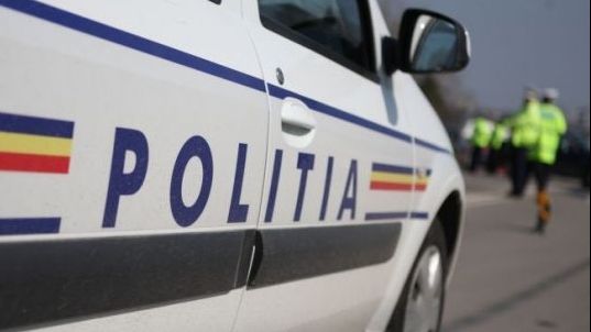 O femeie şi fiica ei de opt ani, dispărute de acasă de nouă zile, căutate de Poliţie