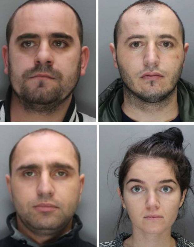 Patru români, CONDAMNAŢI LA ÎNCHISOARE în Anglia după ce au clonat 60.000 de carduri