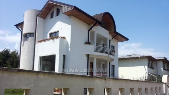 Gest incredibil al unui afacerist după ce banca i-a luat vila