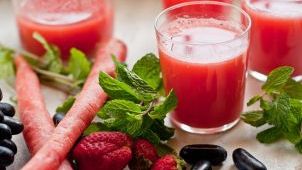 Atenţie la băuturi! 6 obiceiuri care îngraşă