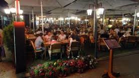 ALERTĂ PE LITORAL. Bucătăriile a două hoteluri din Mamaia, închise de Protecţia Consumatorilor