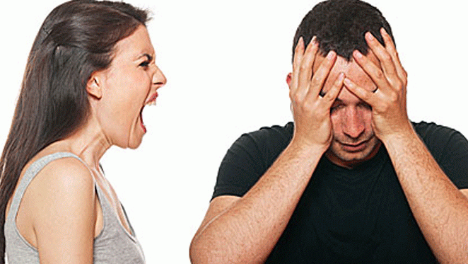 Pentru bărbaţi: 5 obiceiuri tipic masculine care le enervează pe neveste