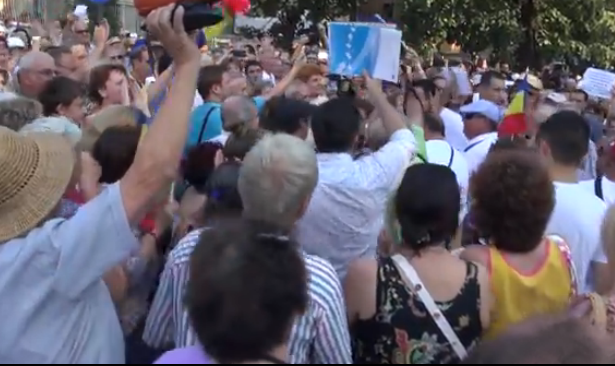 Și eu sunt varan. Parodia devenită viral pe net