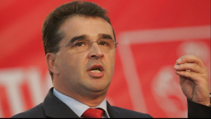 OPRIŞAN, PRINS CĂ A CONDUS CU VITEZĂ: Am contestat sancţiunea, am dreptul legal să conduc