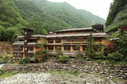 Unde este cel mai vechi hotel balnear din lume