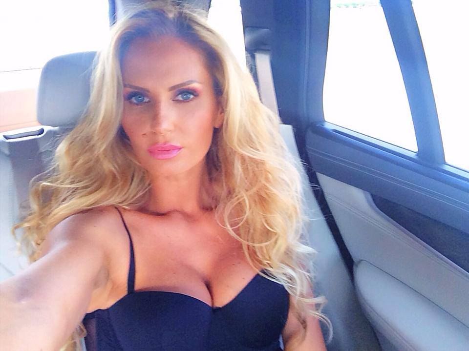 Primele declarații ale Andreei Bănica după ce a fost filmată sărutându-se cu alt bărbat!