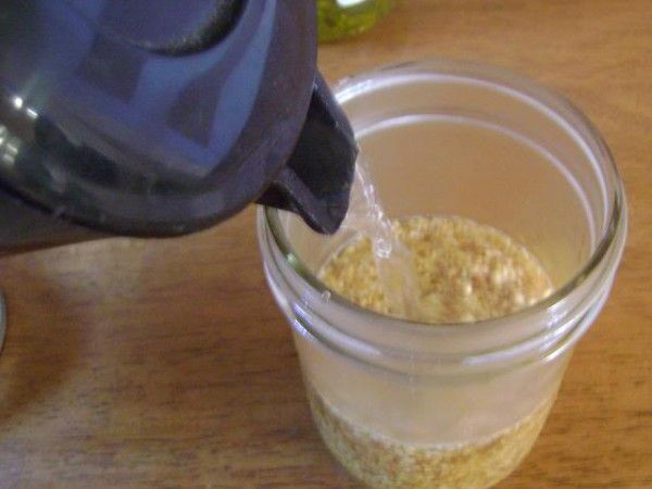 Reţeta minune găsită în Tibet: elixirul din usturoi şi alcool previne atacul de cord şi tumorile 