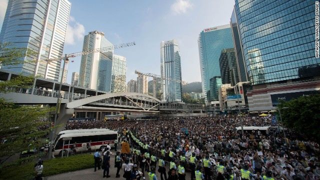 Manifestanţii de la Hong Kong folosesc o aplicaţie pentru a comunica pe smartphone prin Bluetooth 