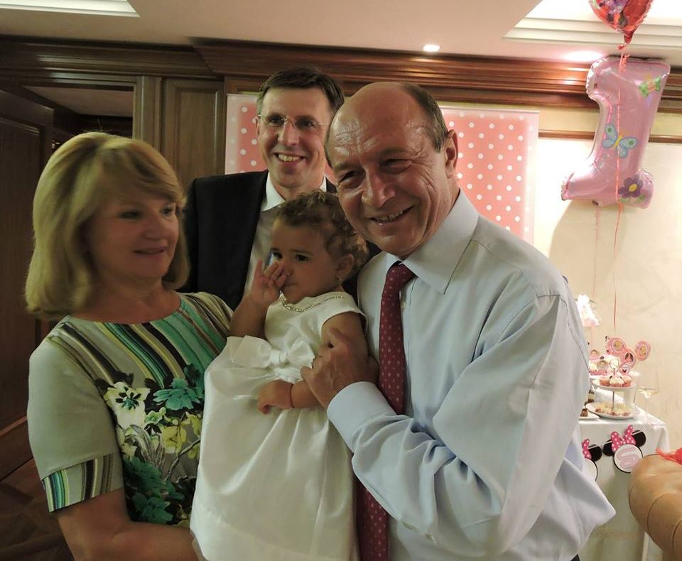 ANIVERSARE în familia Băsescu. Sofia Anais a împlinit un an