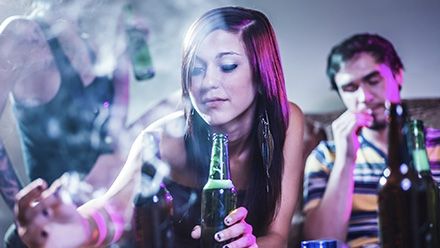 Dacă fumezi slăbeşti? Citeşte şi alte 6 mituri despre ţigări şi fumat