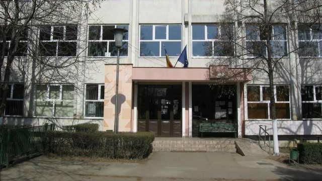 De NECREZUT. O elevă de liceu, la SPITAL după ce a consumat droguri în timpul orelor de curs