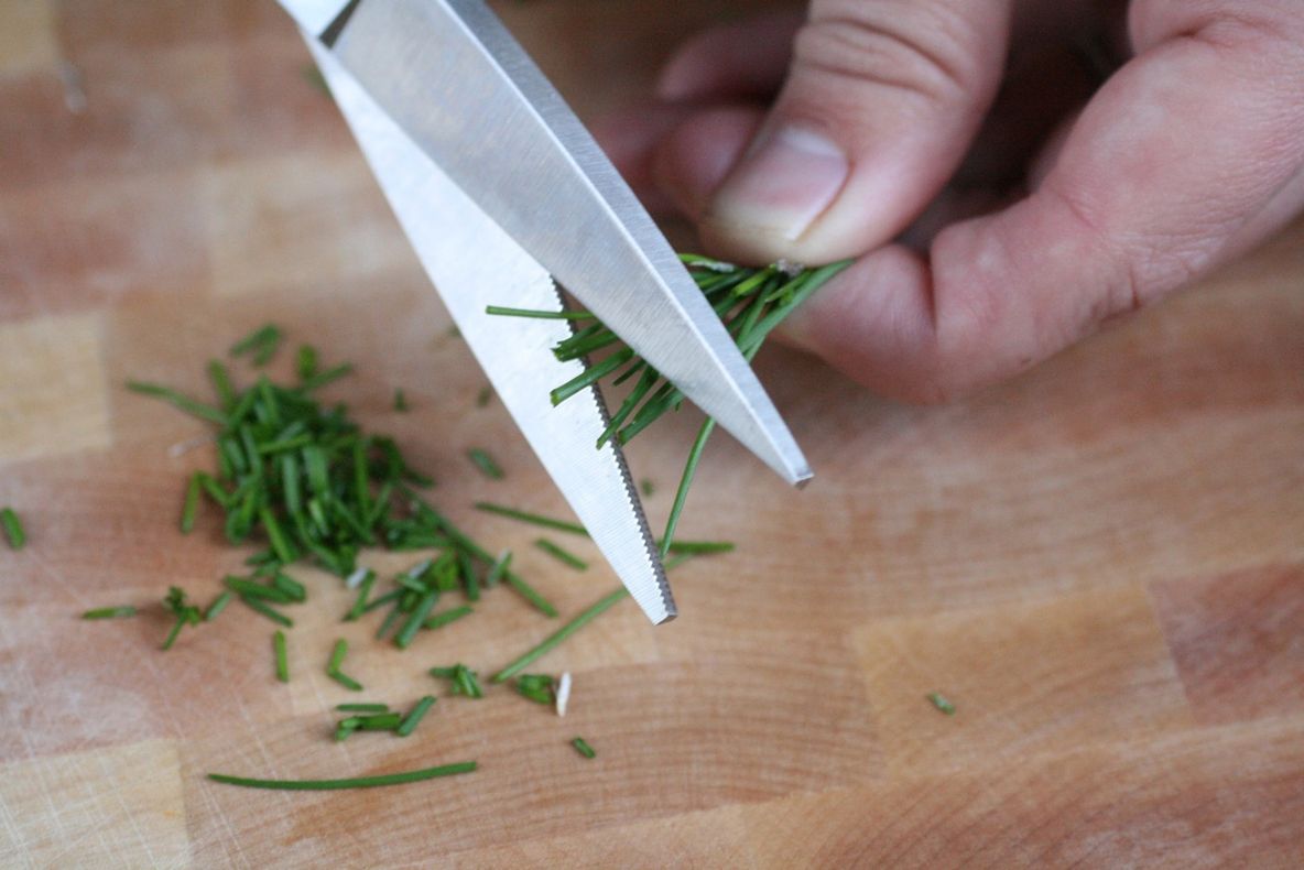 Cel mai TARE INSTRUMENT din BUCĂTĂRIE pe care să îl folosești mai DES. Vezi la ce!