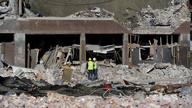 EXPLOZIE ÎNTR-UN IMOBIL: Două persoane AU MURIT