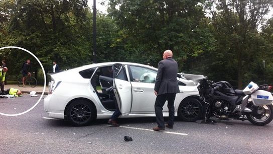 Prinţul Harry, implicat într-un ACCIDENT RUTIER SPECTACULOS 