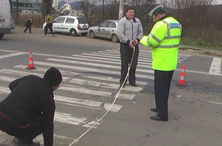 ACCIDENT groaznic. Un şofer neatent a spulberat un copil pe trecerea de pietoni