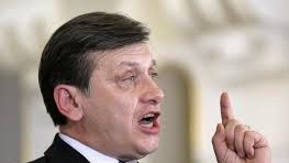 ANTONESCU: Unii dintre noi vor fi suficienţi de PROŞTI încât să îl ia în considerare pe BĂSESCU
