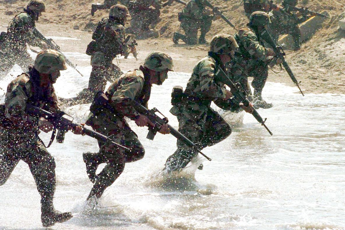 NATO va avea un comandament în România. Forţe ale Alianţei, mobilizate pe flancul estic